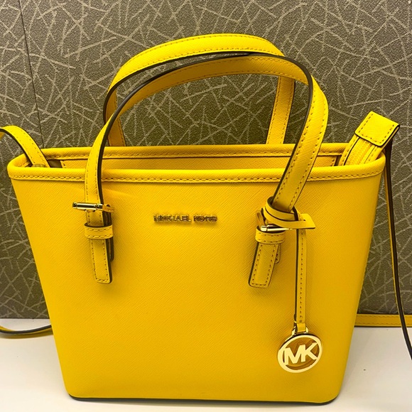 M.K yellow Crossbody - Picture 1 of 5